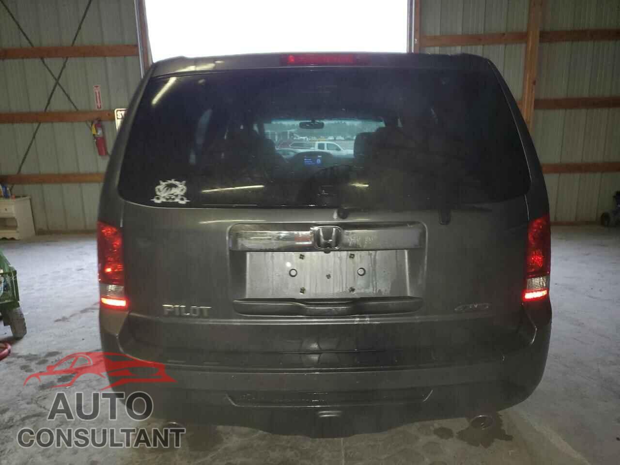 HONDA PILOT 2013 - 5FNYF4H47DB044360