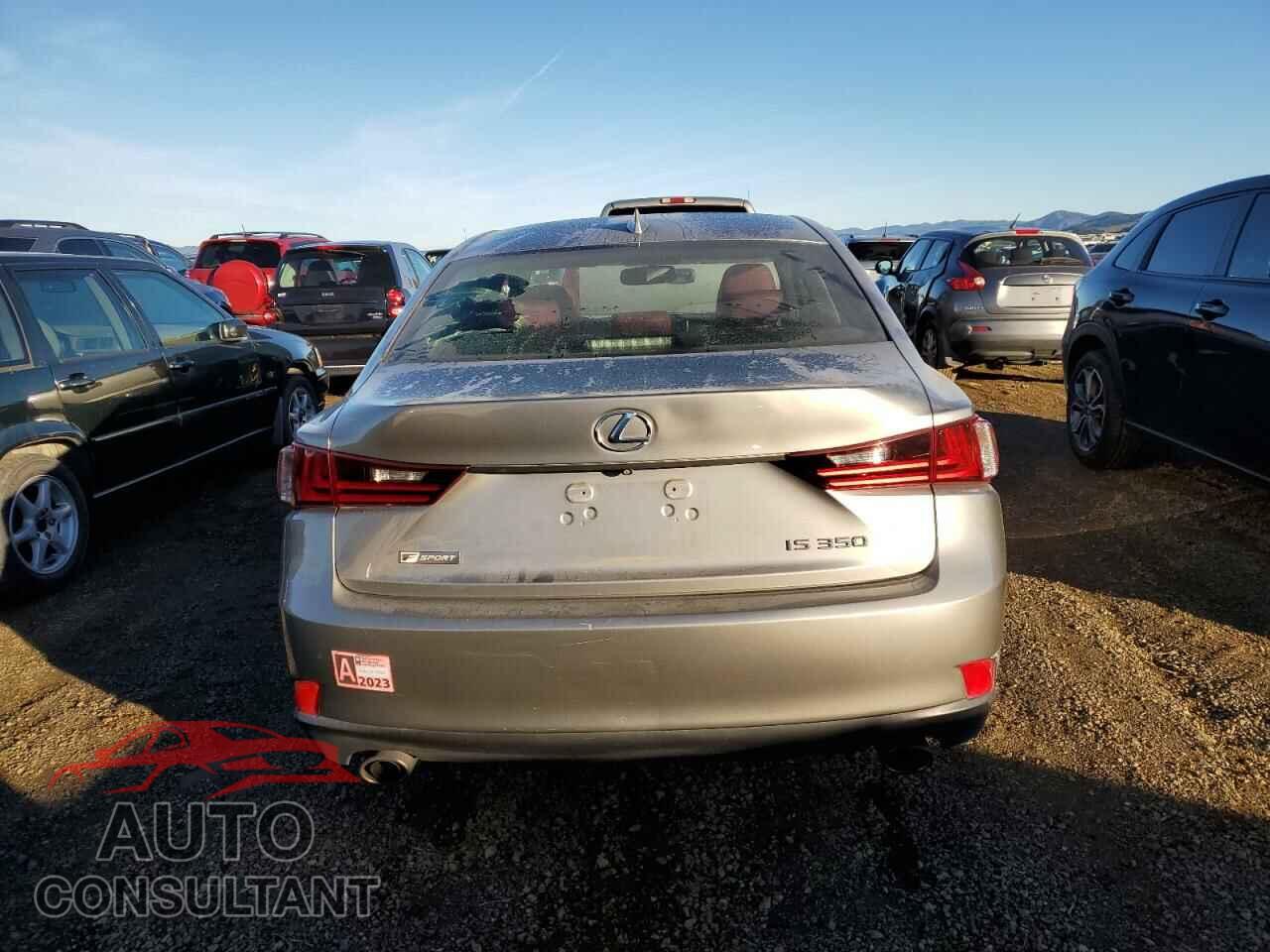 LEXUS IS 2015 - JTHBE1D24F5015381