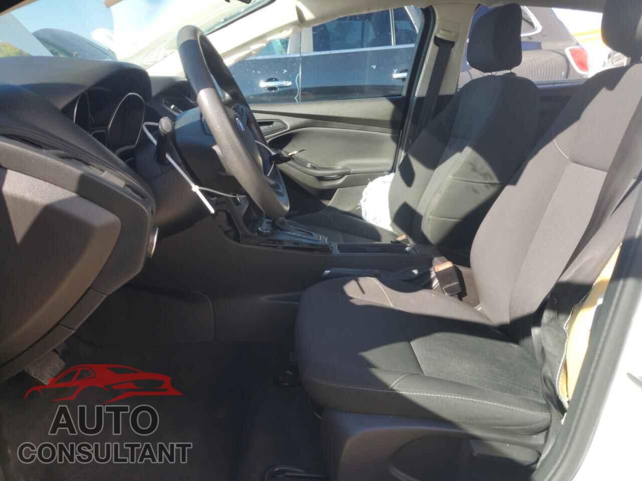 FORD FOCUS 2016 - 1FADP3E2XGL285166
