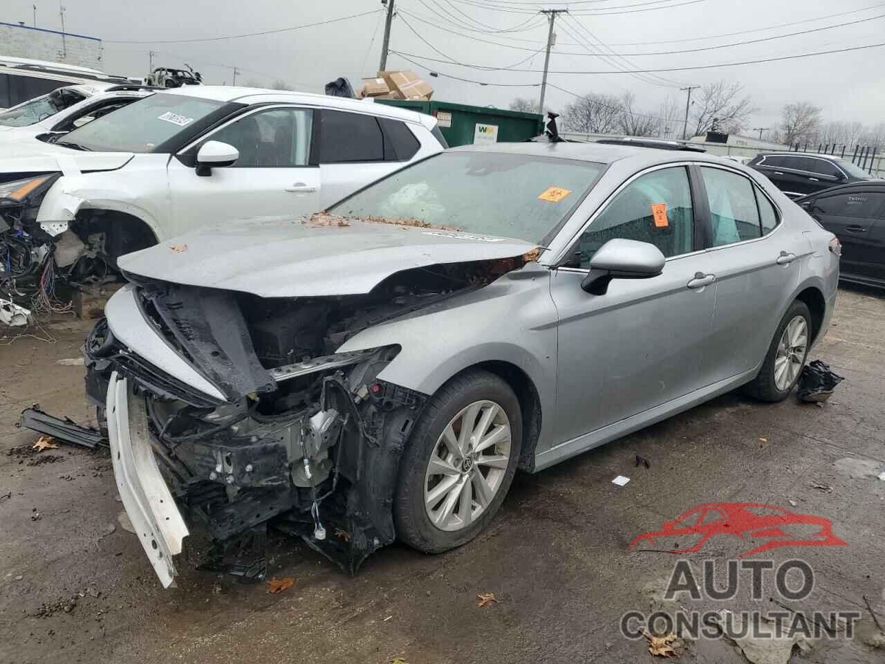 TOYOTA CAMRY 2022 - 4T1C11AK6NU498801