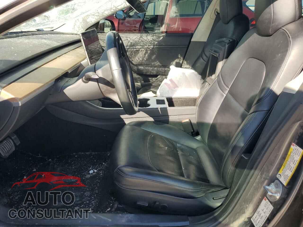 TESLA MODEL 3 2018 - 5YJ3E1EA5JF006823