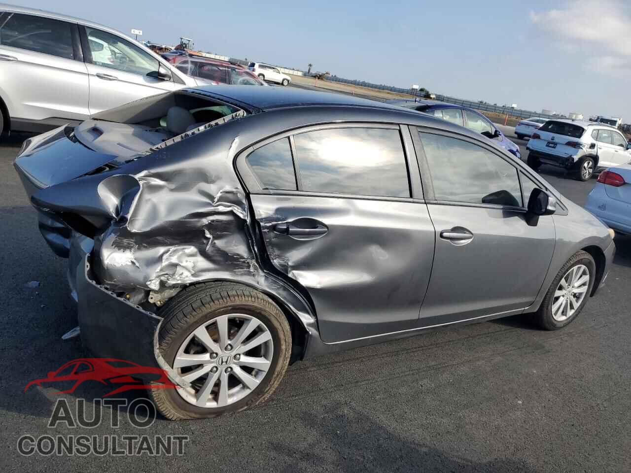 HONDA CIVIC 2012 - 2HGFB2F99CH545296