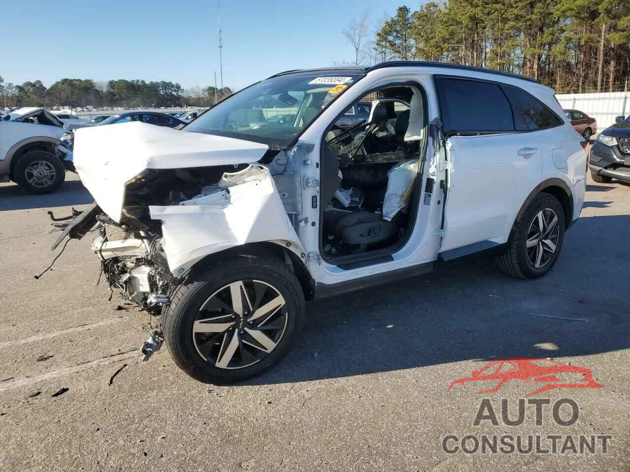 KIA SORENTO 2023 - 5XYRL4LC8PG171014