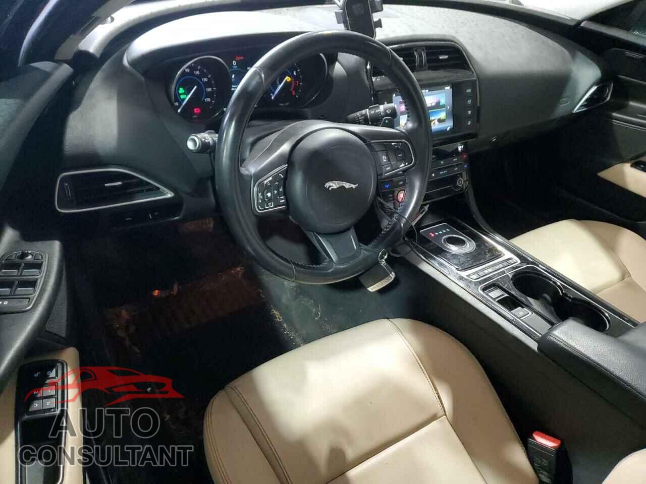 JAGUAR XE 2017 - SAJAD4BG0HA971310