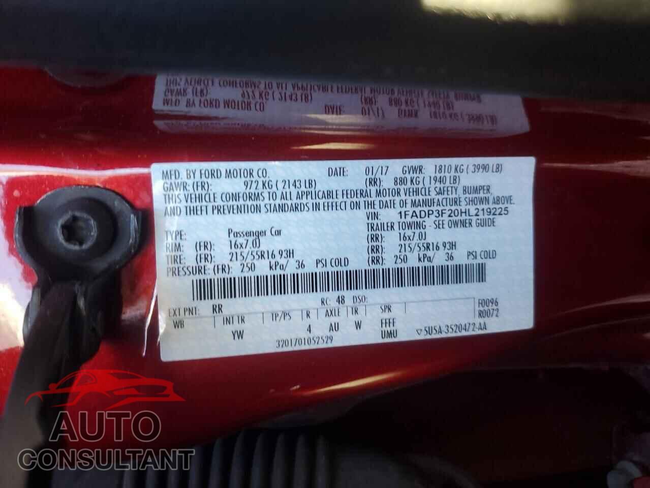 FORD FOCUS 2017 - 1FADP3F20HL219225