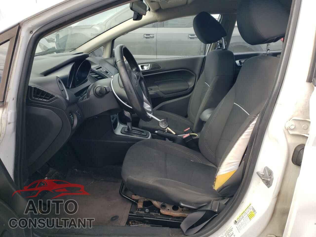 FORD FIESTA 2014 - 3FADP4EJ7EM163776