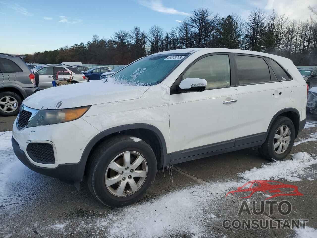 KIA SORENTO 2011 - 5XYKT3A15BG179349