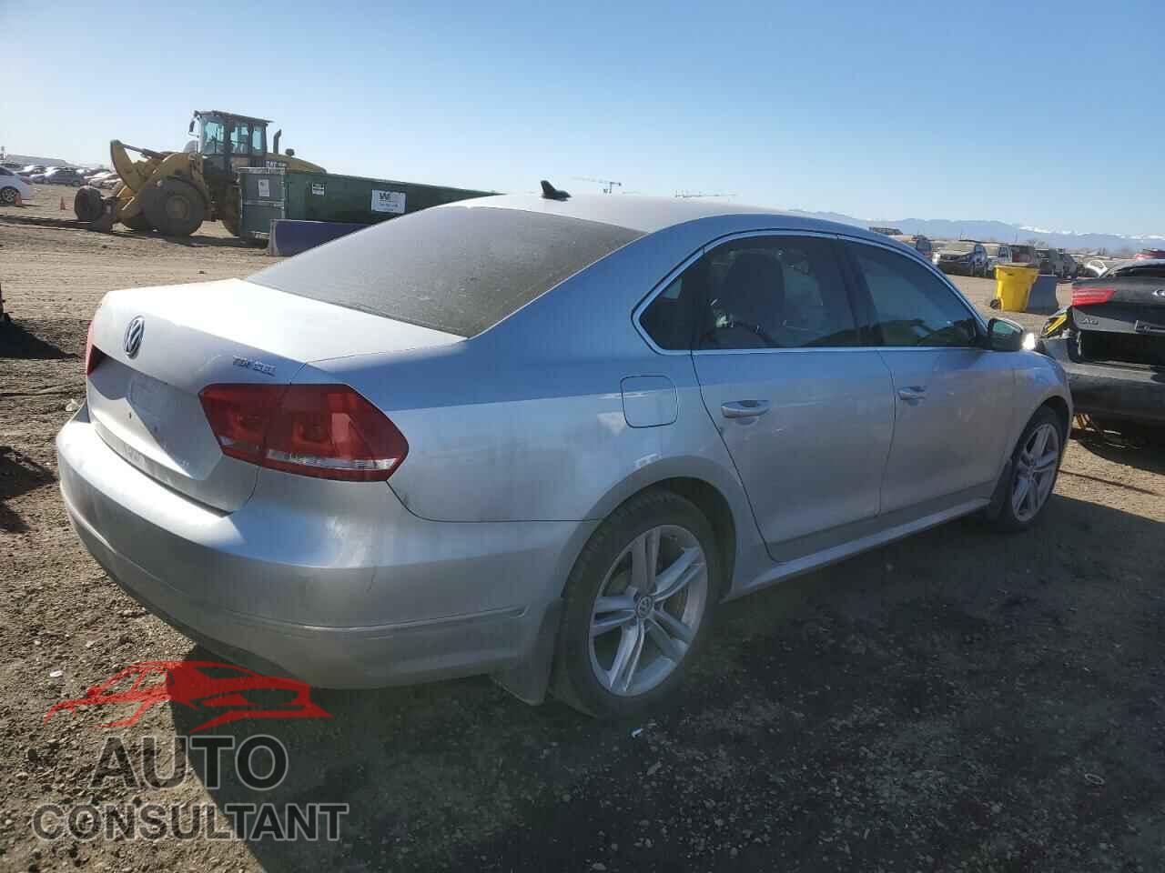 VOLKSWAGEN PASSAT 2015 - 1VWCV7A30FC093090