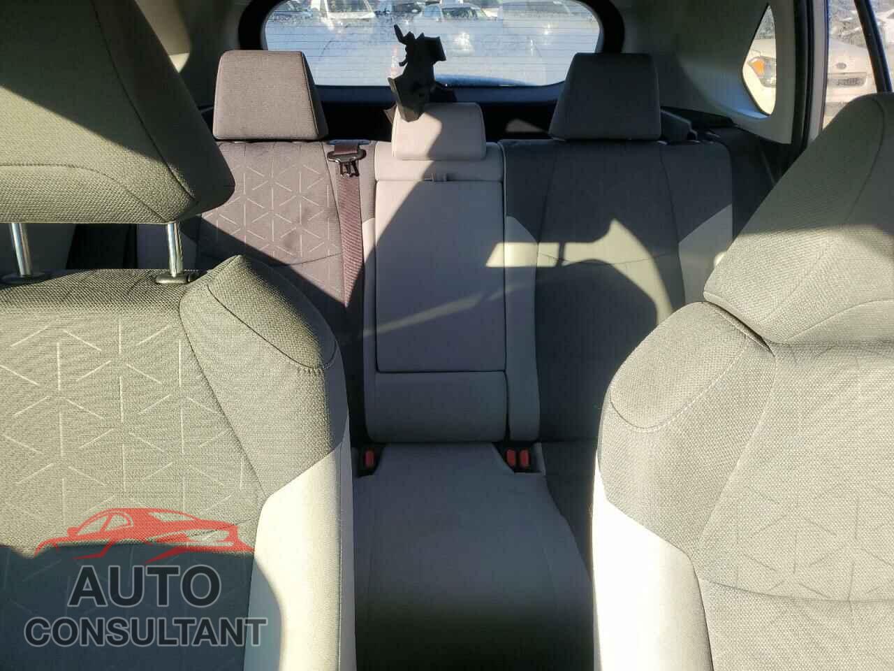 TOYOTA RAV4 2019 - JTMP1RFV2KD504404