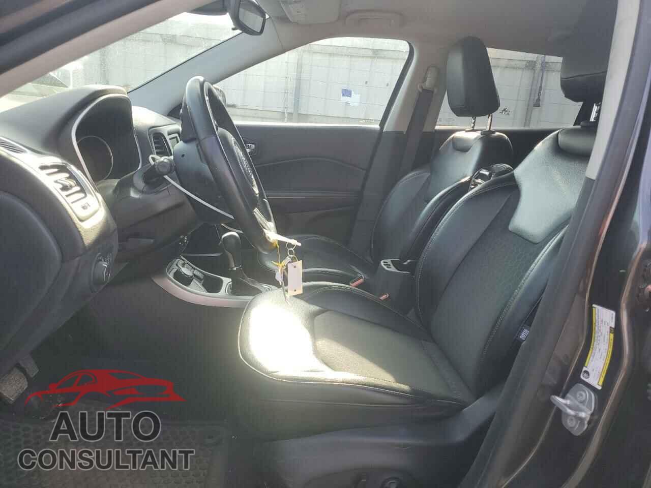 JEEP COMPASS 2018 - 3C4NJDBB3JT168759