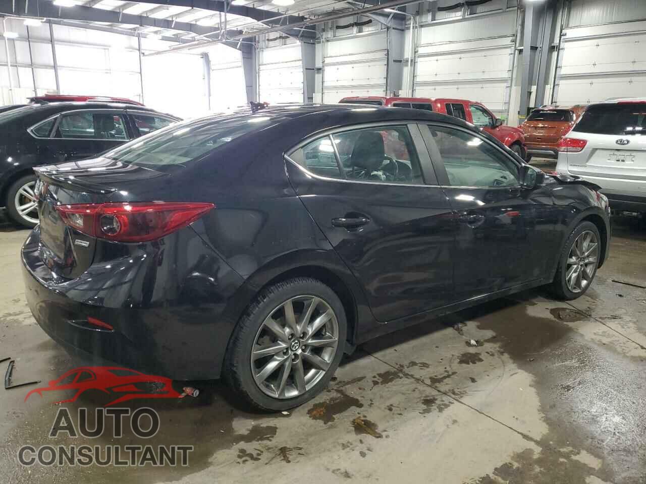 MAZDA 3 2018 - 3MZBN1W39JM178289