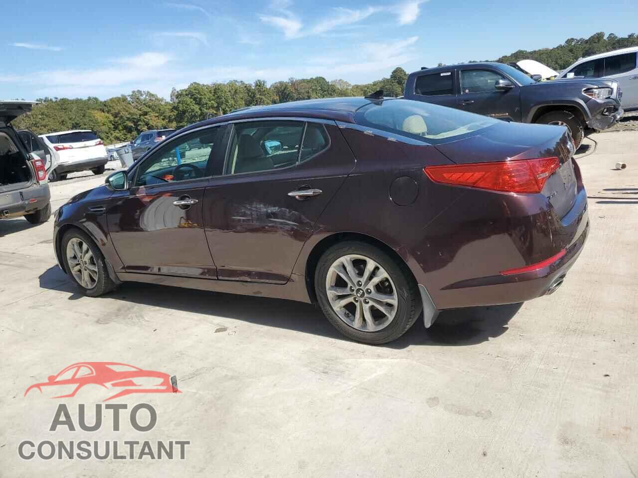 KIA OPTIMA 2011 - KNAGN4A77B5086509