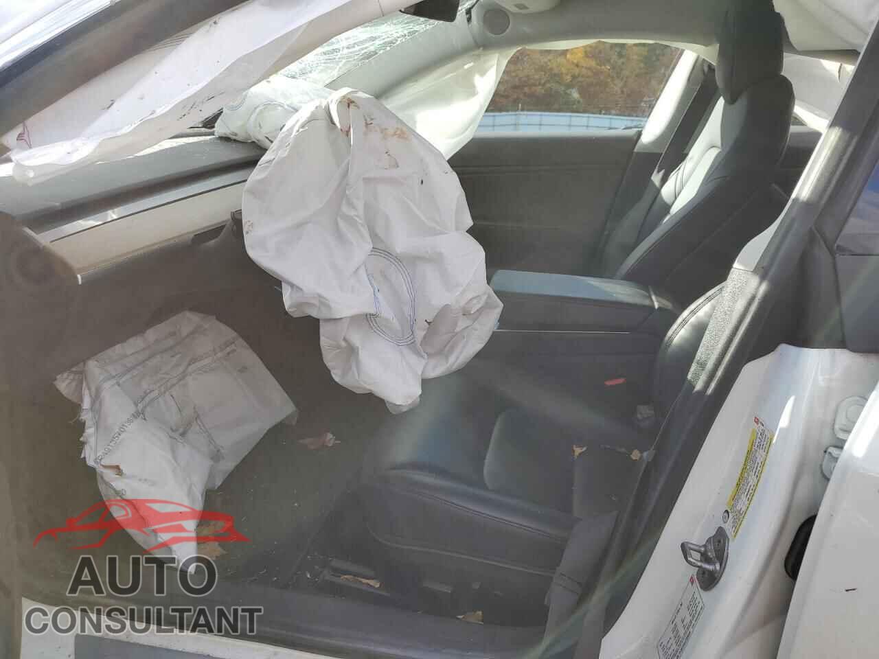 TESLA MODEL 3 2018 - 5YJ3E1EA1JF025336