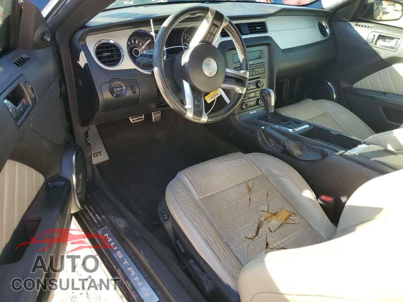 FORD MUSTANG 2014 - 1ZVBP8CF0E5267729