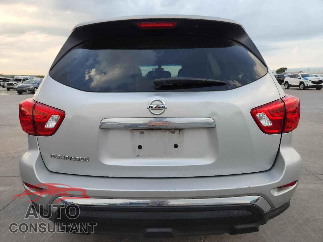 NISSAN PATHFINDER 2017 - 5N1DR2MN3HC679583