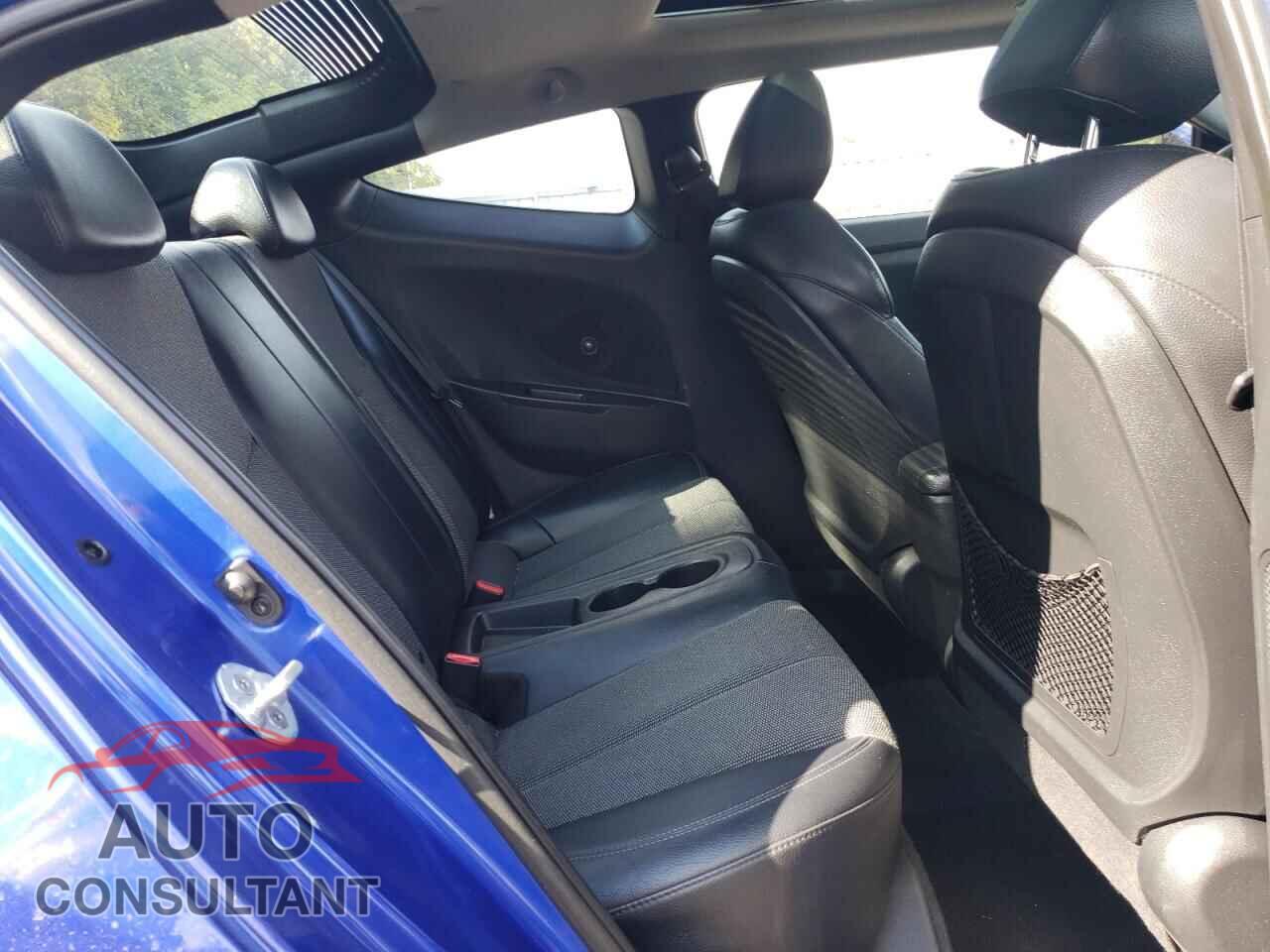 HYUNDAI VELOSTER 2012 - KMHTC6AD2CU076367