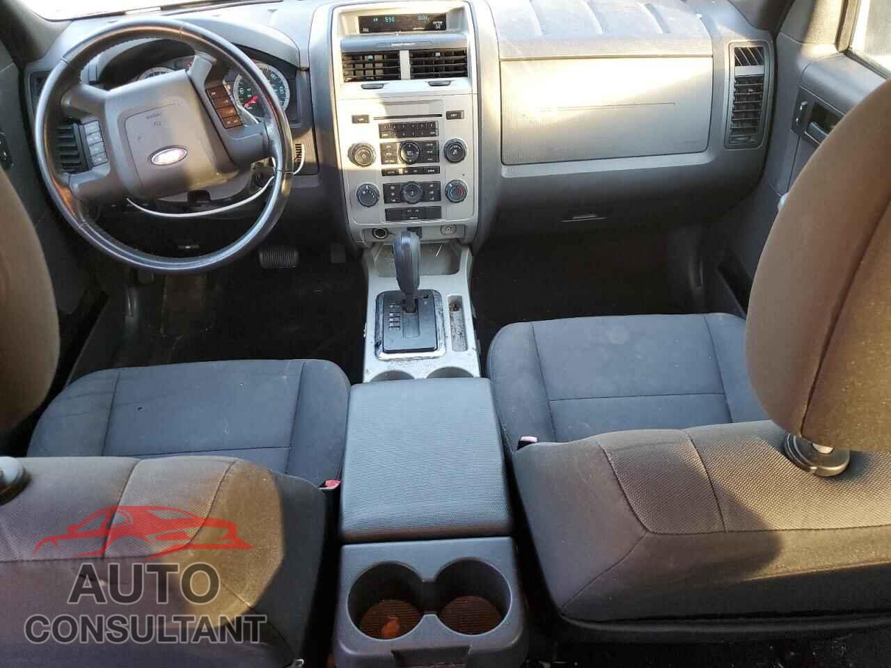 FORD ESCAPE 2011 - 1FMCU0DG1BKB30073
