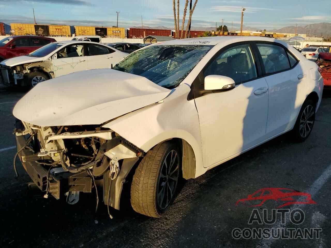 TOYOTA COROLLA 2018 - 5YFBURHE9JP738839
