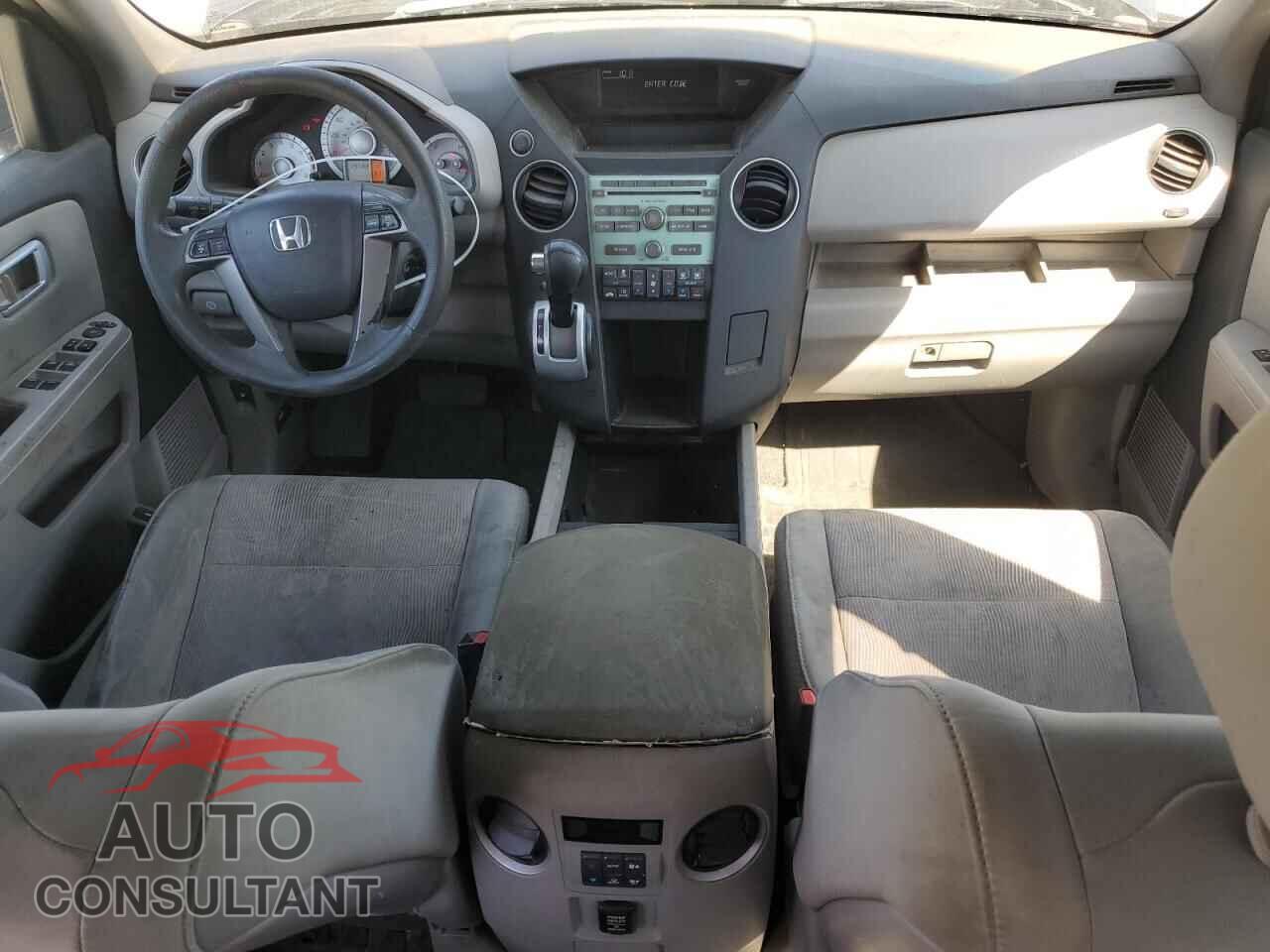 HONDA PILOT 2011 - 5FNYF3H46BB012474