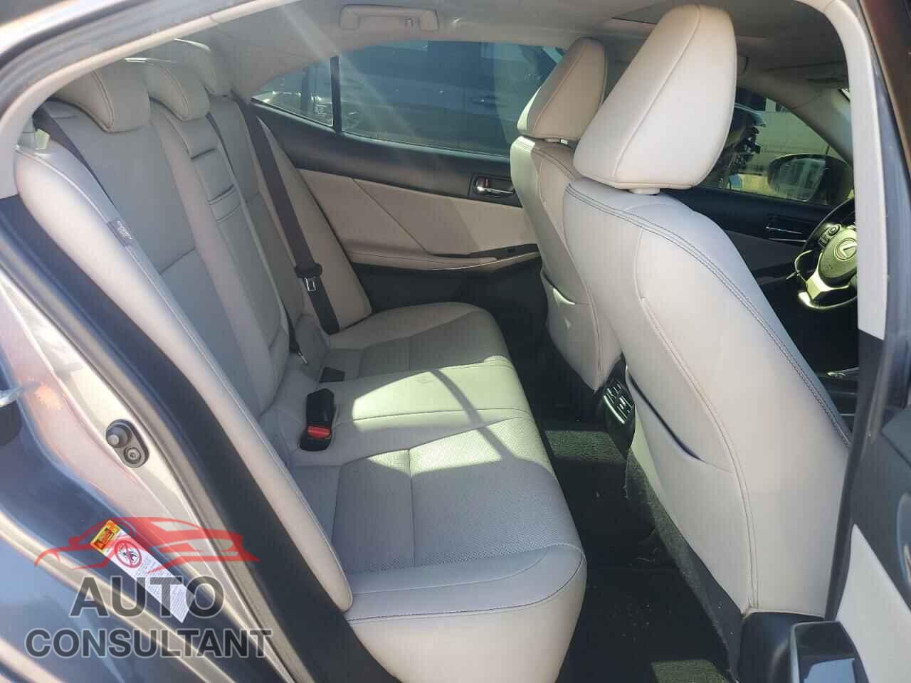 LEXUS IS 2016 - JTHBA1D22G5020401