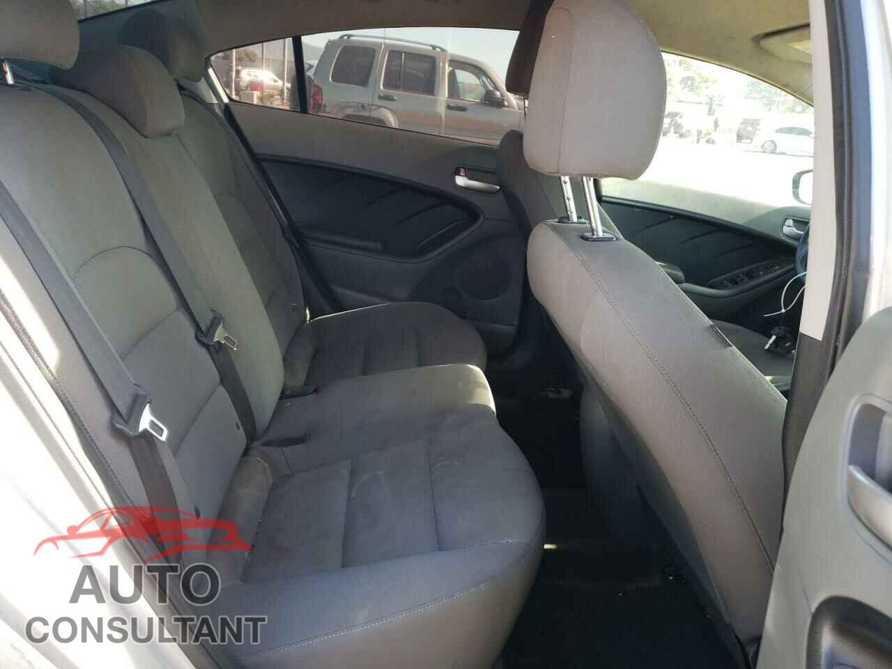 KIA FORTE 2017 - 3KPFK4A73HE030247