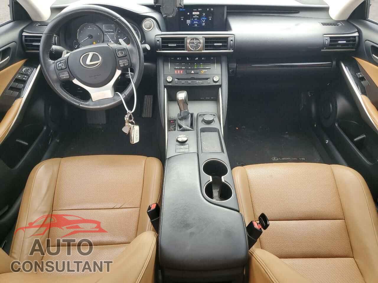 LEXUS IS 2018 - JTHBA1D21J5078359