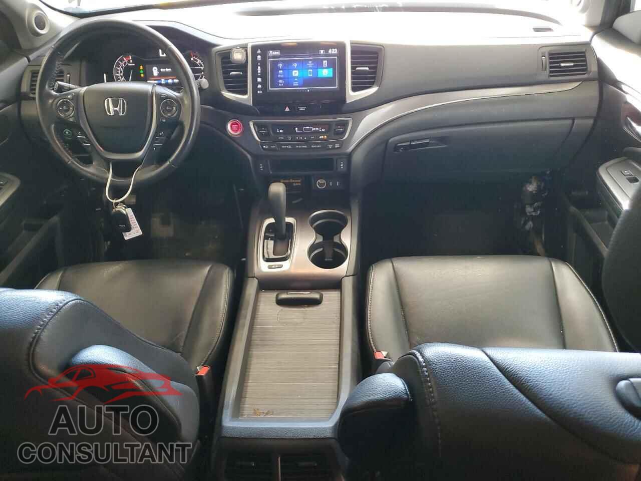 HONDA PILOT 2017 - 5FNYF6H65HB009478