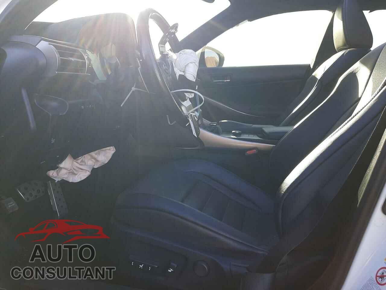 LEXUS IS 2016 - JTHBA1D23G5018768