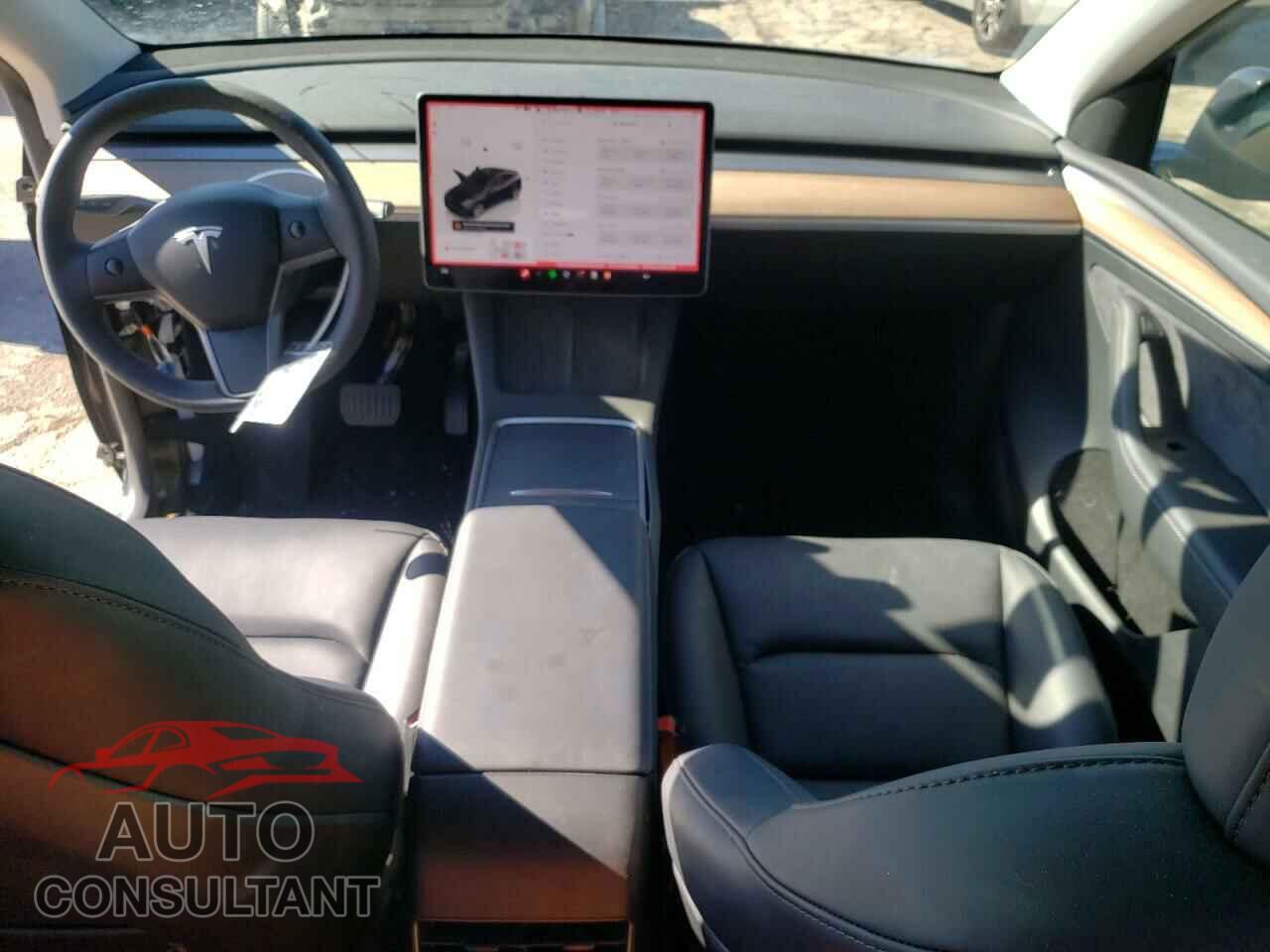 TESLA MODEL Y 2024 - 7SAYGDED0RF004357