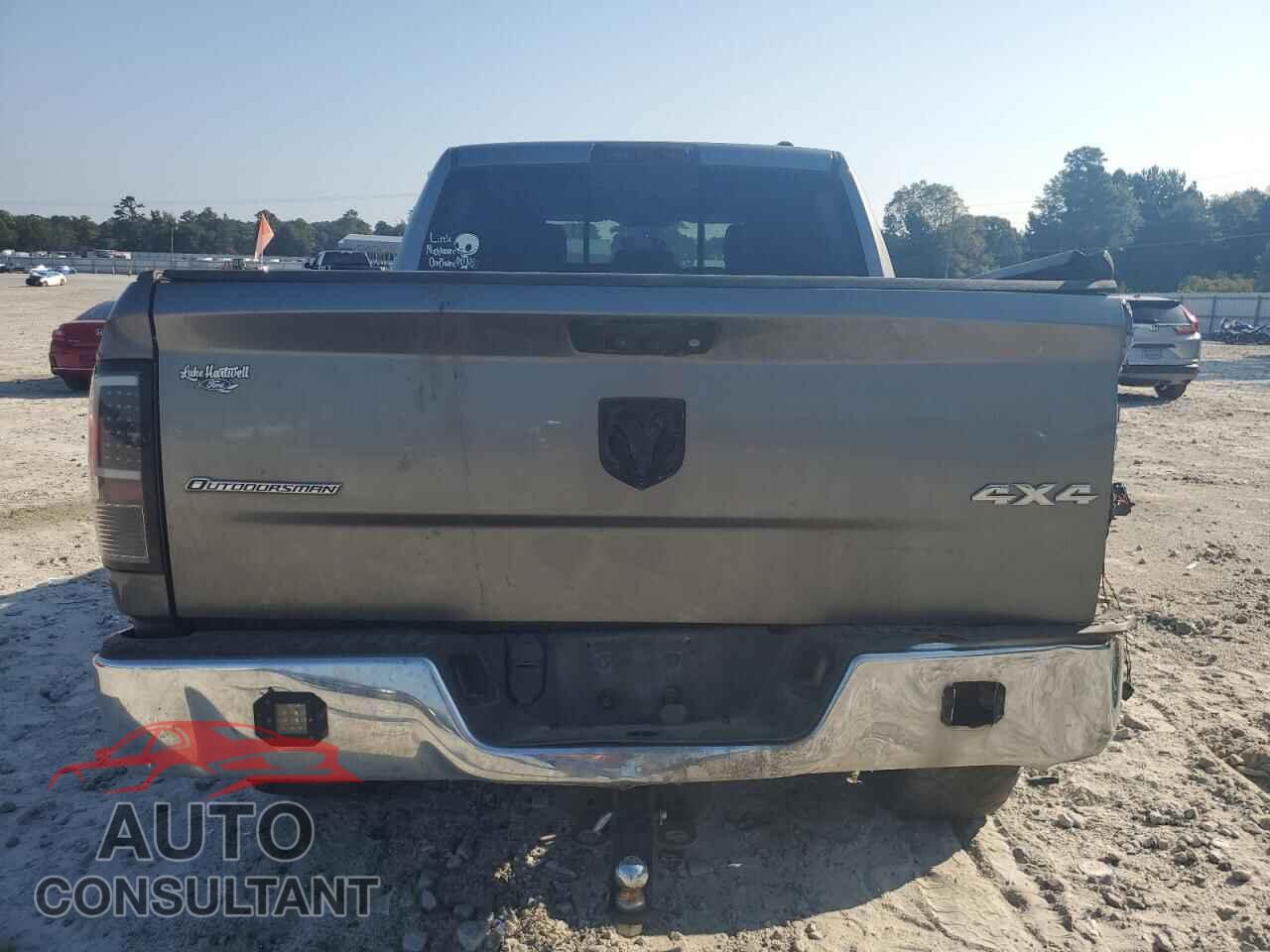 DODGE RAM 1500 2012 - 1C6RD7LT2CS225840