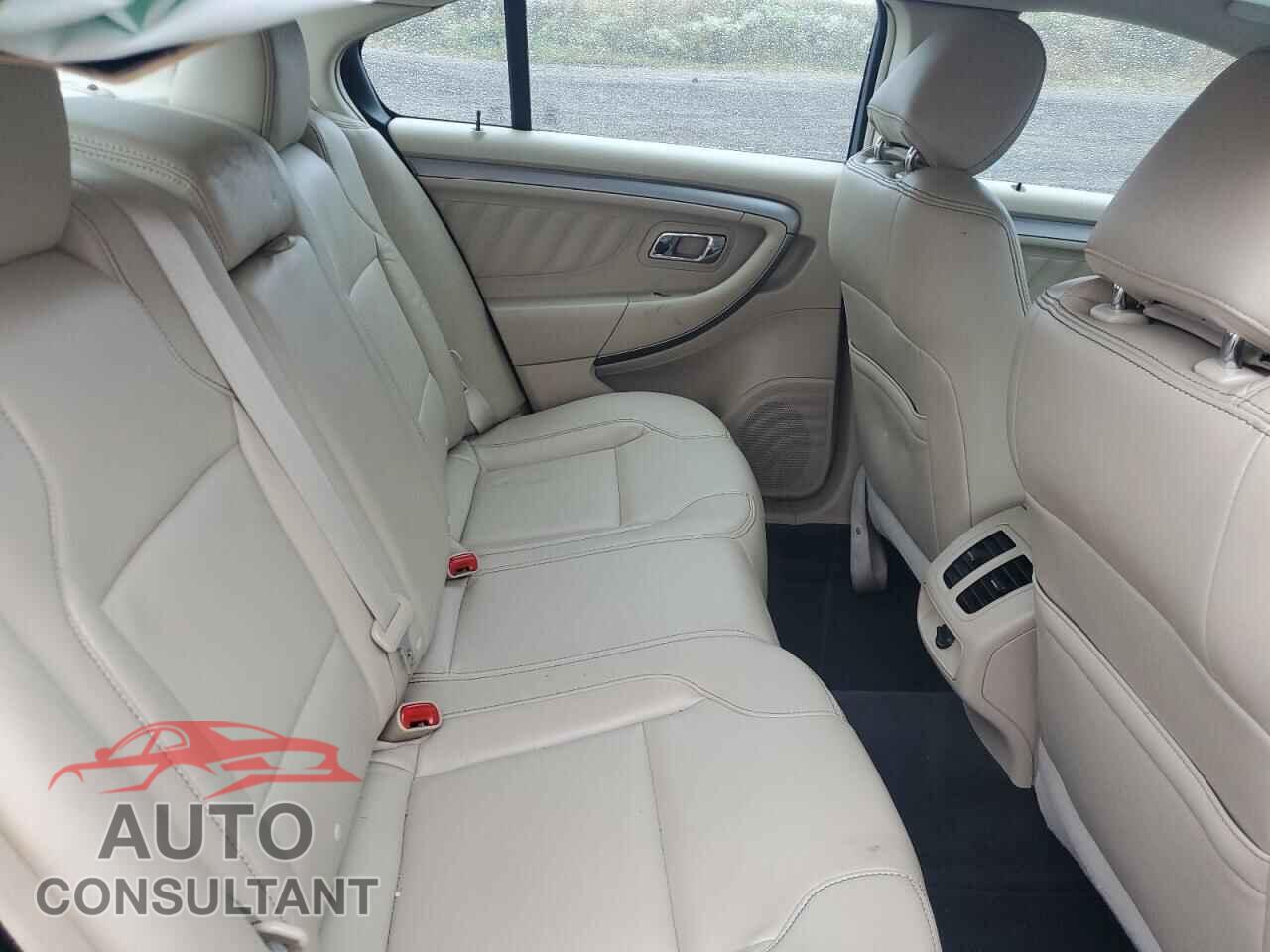 FORD TAURUS 2013 - 1FAHP2E84DG108570