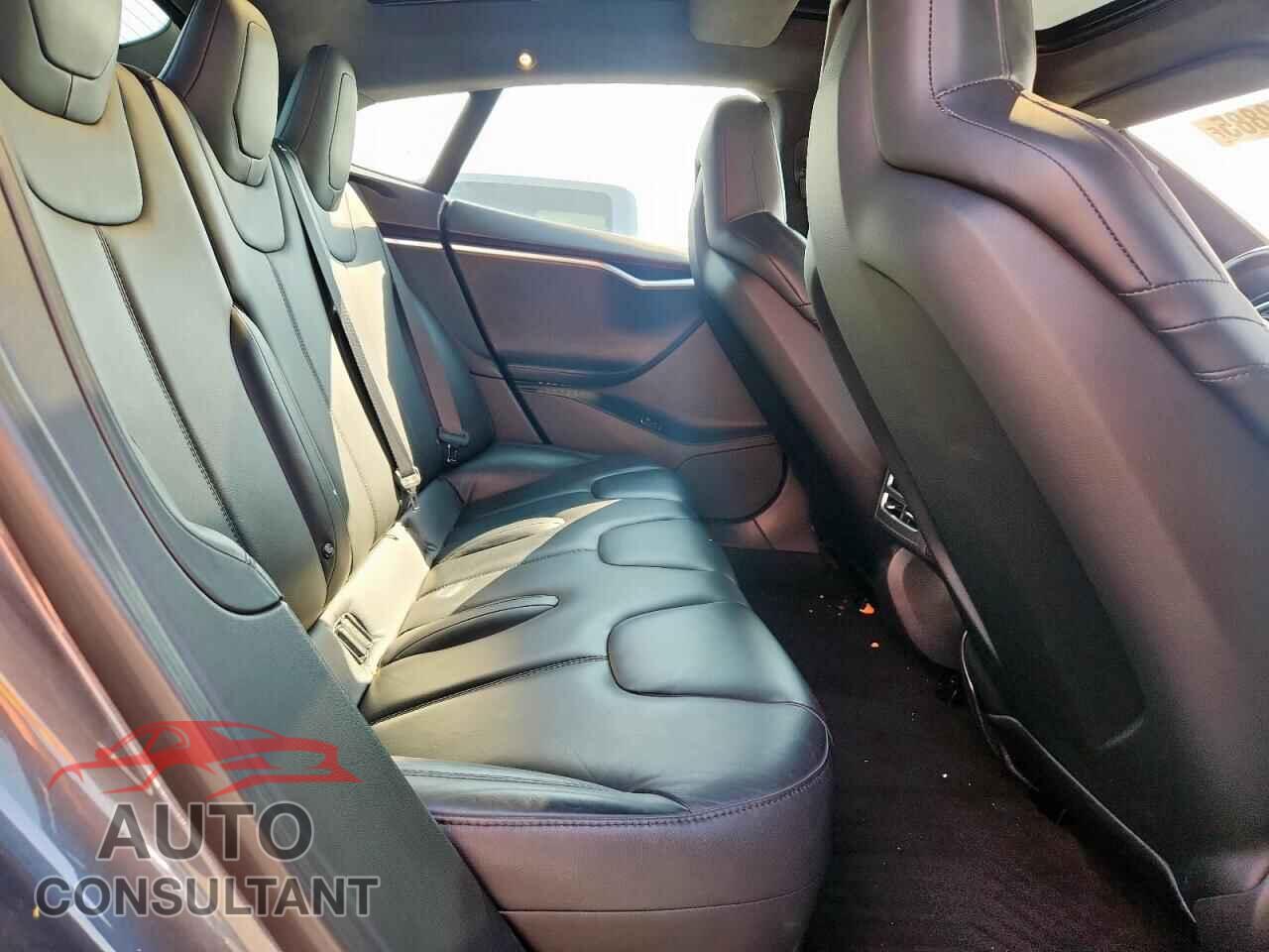 TESLA MODEL S 2015 - 5YJSA1E22FF117238
