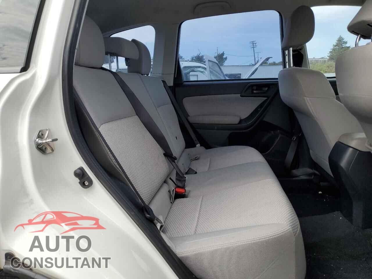 SUBARU FORESTER 2018 - JF2SJABC7JH414433