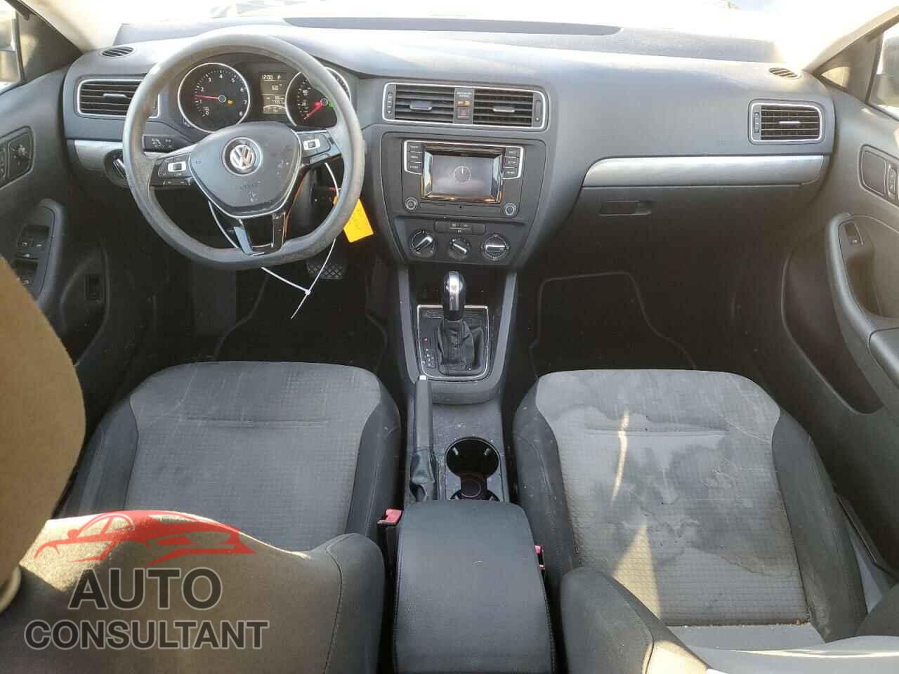 VOLKSWAGEN JETTA 2017 - 3VW2B7AJ8HM291727