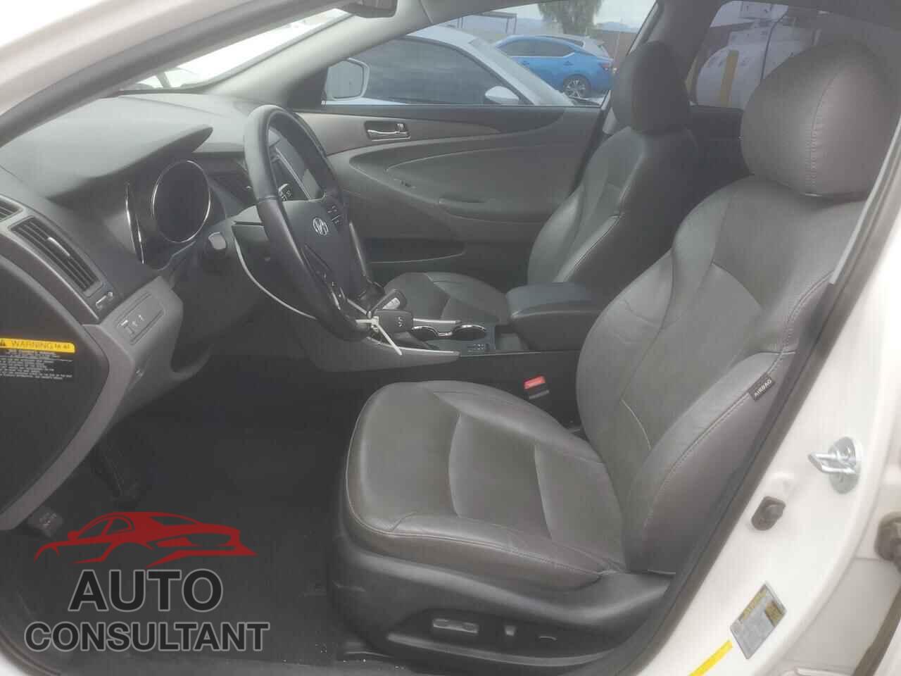 HYUNDAI SONATA 2013 - KMHEC4A4XDA076181