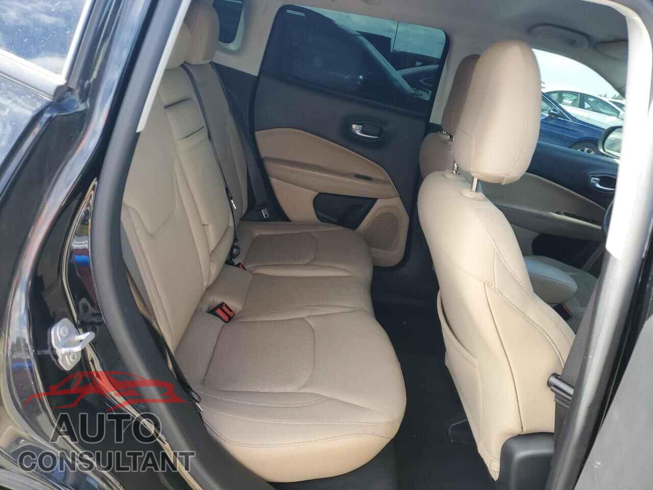 JEEP COMPASS 2017 - 3C4NJCAB2HT669700