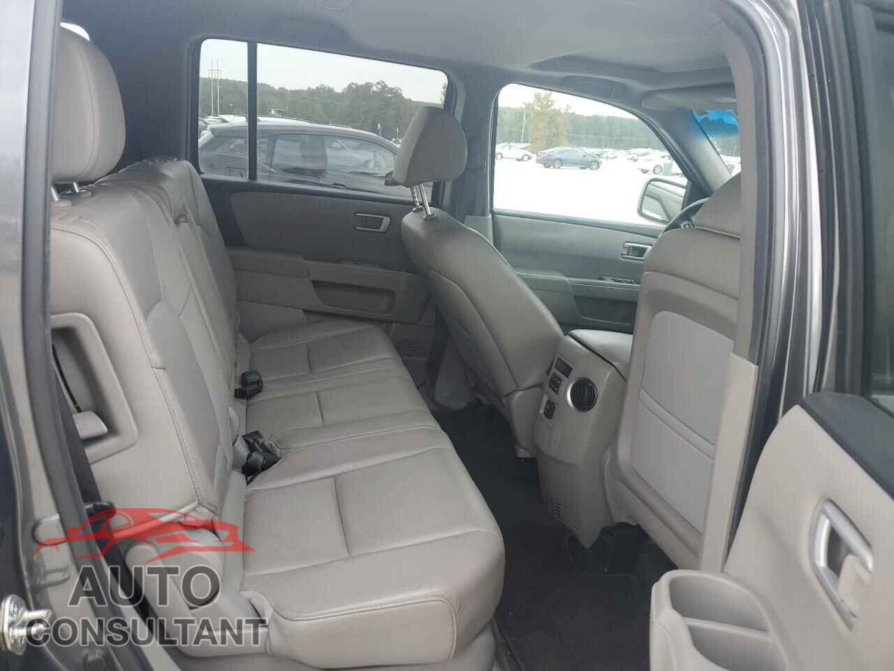HONDA PILOT 2013 - 5FNYF4H54DB068737