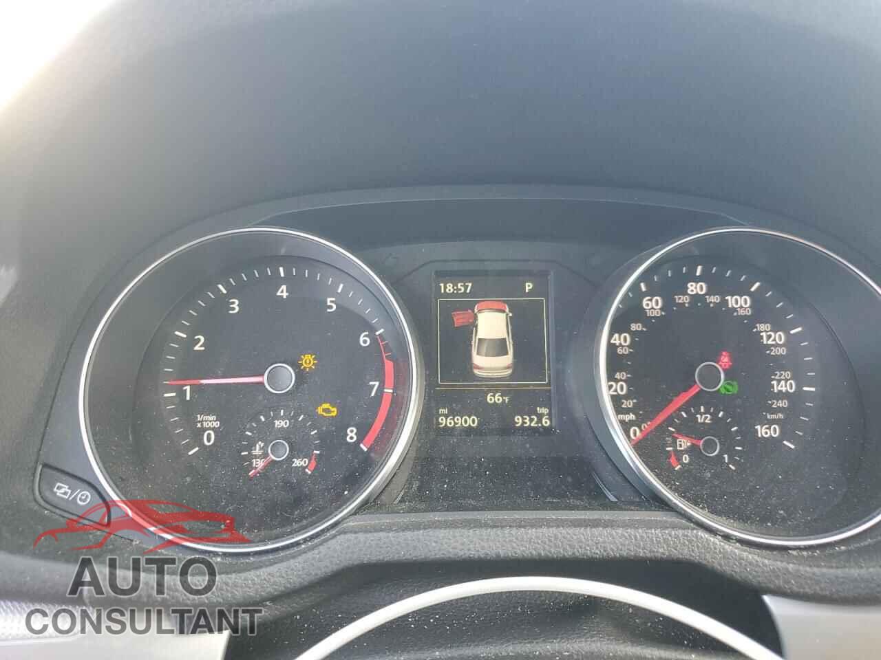 VOLKSWAGEN PASSAT 2019 - 1VWLA7A35KC004393
