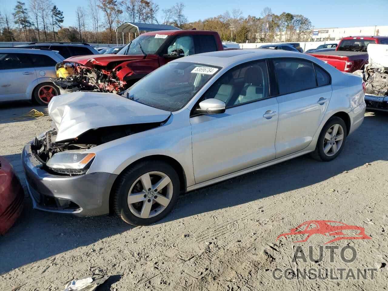 VOLKSWAGEN JETTA 2011 - 3VWLL7AJ2BM094142