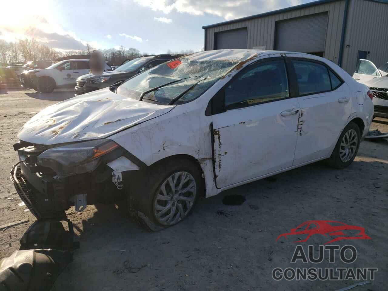 TOYOTA COROLLA 2018 - 2T1BURHE7JC101884