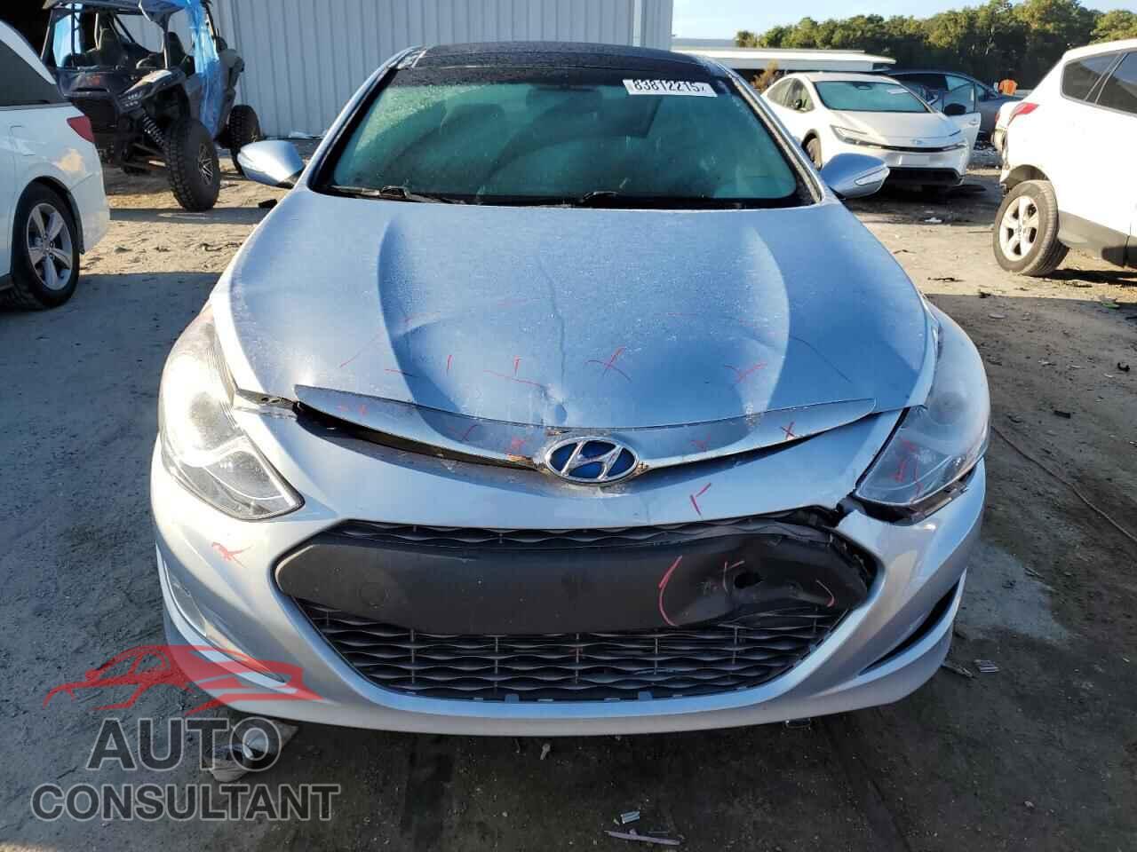 HYUNDAI SONATA 2011 - KMHEC4A46BA007694