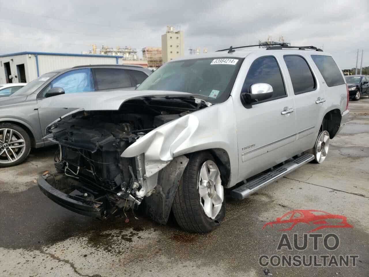 CHEVROLET TAHOE 2013 - 1GNSCCE03DR375917