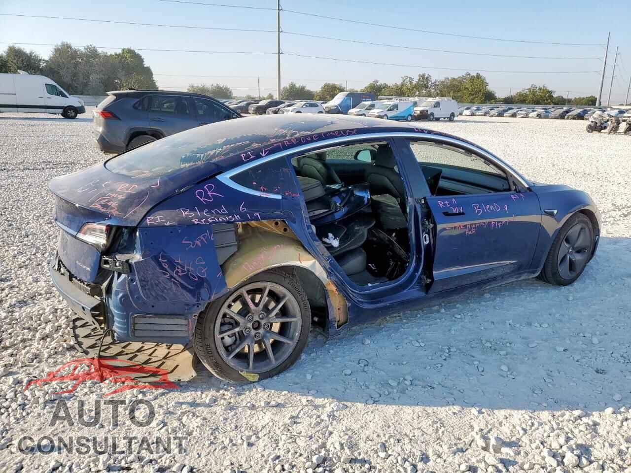 TESLA MODEL 3 2018 - 5YJ3E1EBXJF105209