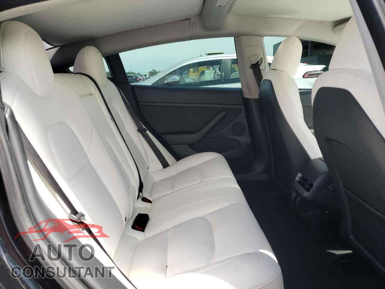 TESLA MODEL 3 2021 - 5YJ3E1EB6MF983708
