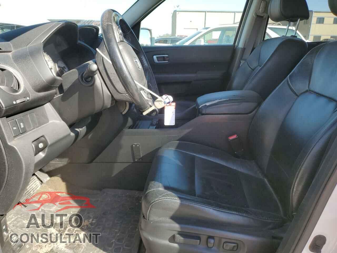 HONDA PILOT 2013 - 5FNYF4H9XDB069880