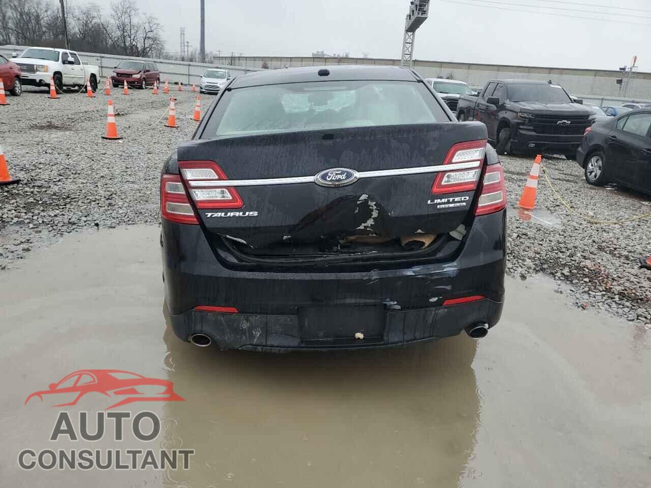 FORD TAURUS 2017 - 1FAHP2F82HG104005