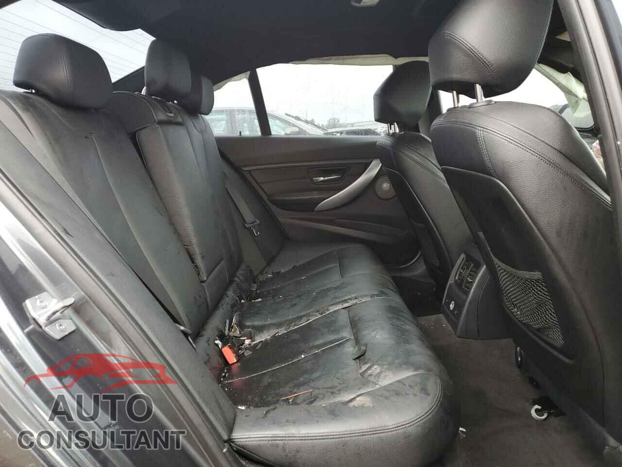 BMW 3 SERIES 2014 - WBA3B3C57EJ977909
