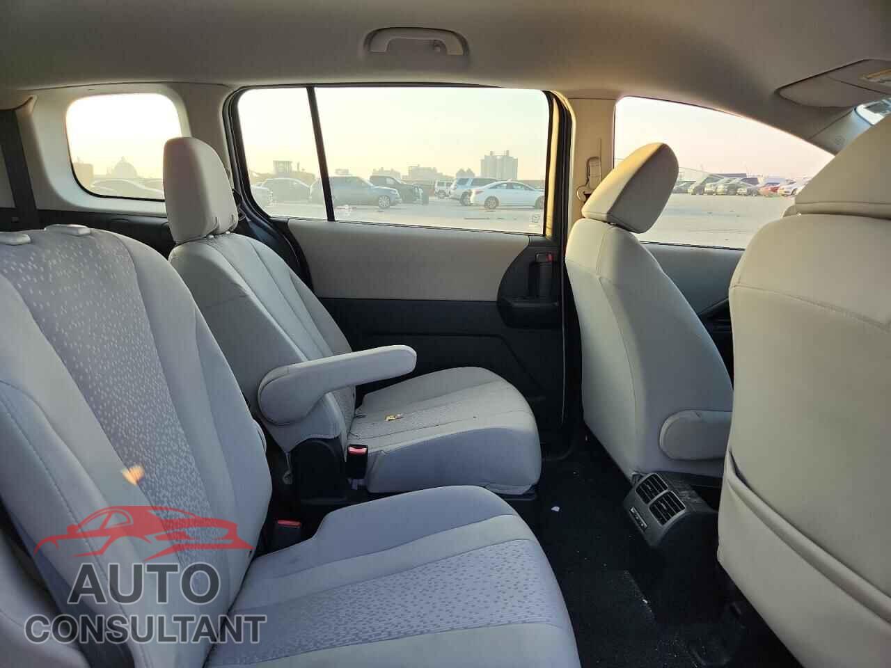 MAZDA 5 2012 - JM1CW2BL2C0143387