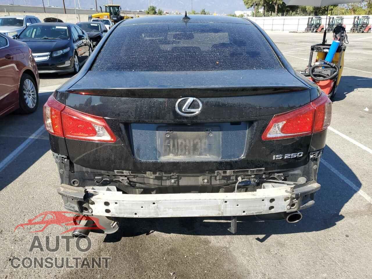LEXUS IS 2011 - JTHBF5C28B5152940