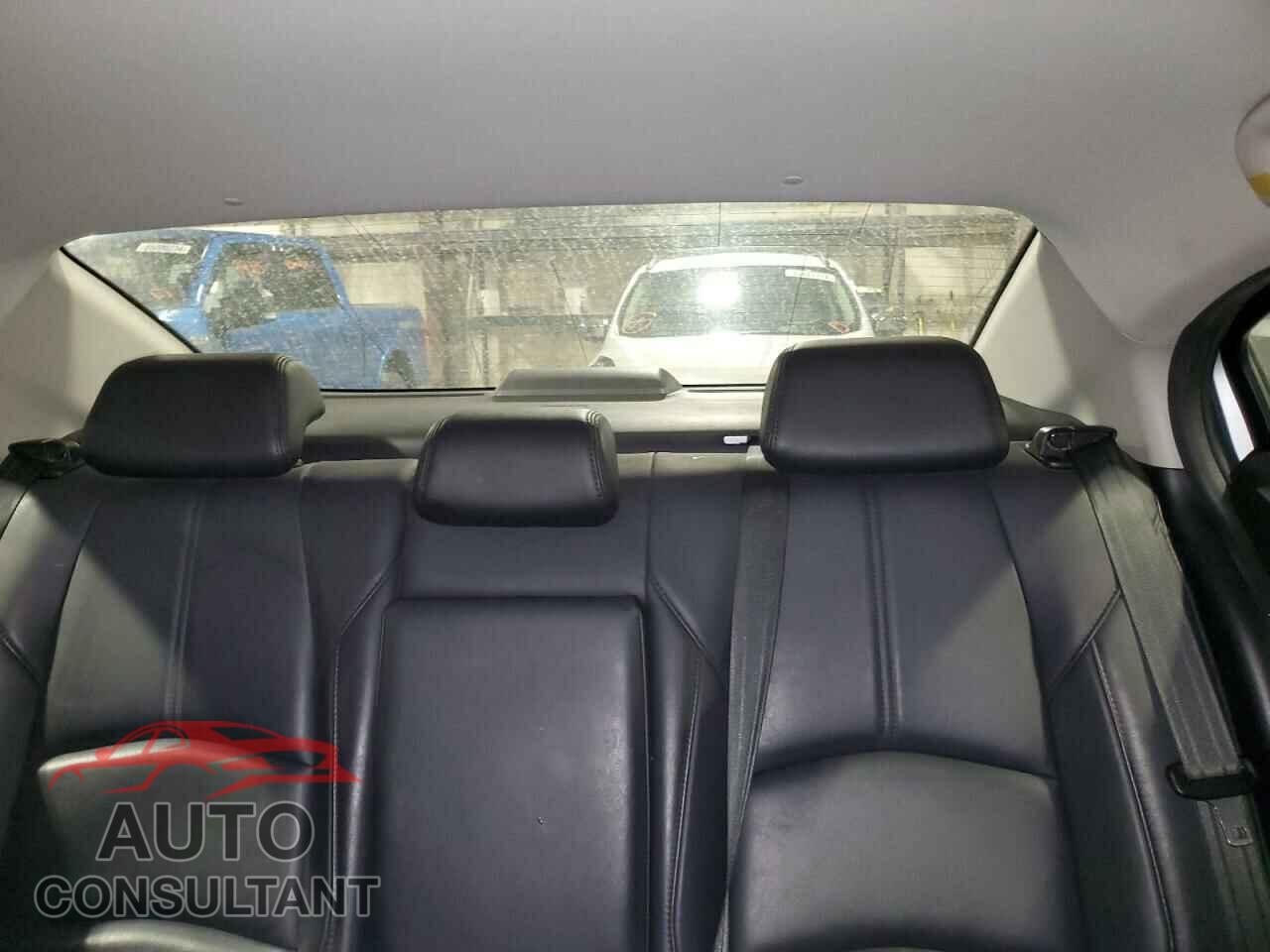 MAZDA 3 2018 - 3MZBN1V36JM269652